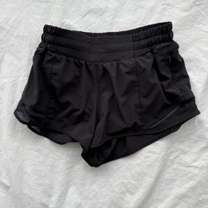 Lululemon hotty hot short 2.5”